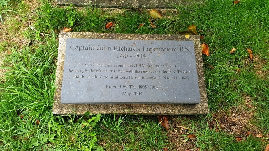 Lapenotiere grave plaque